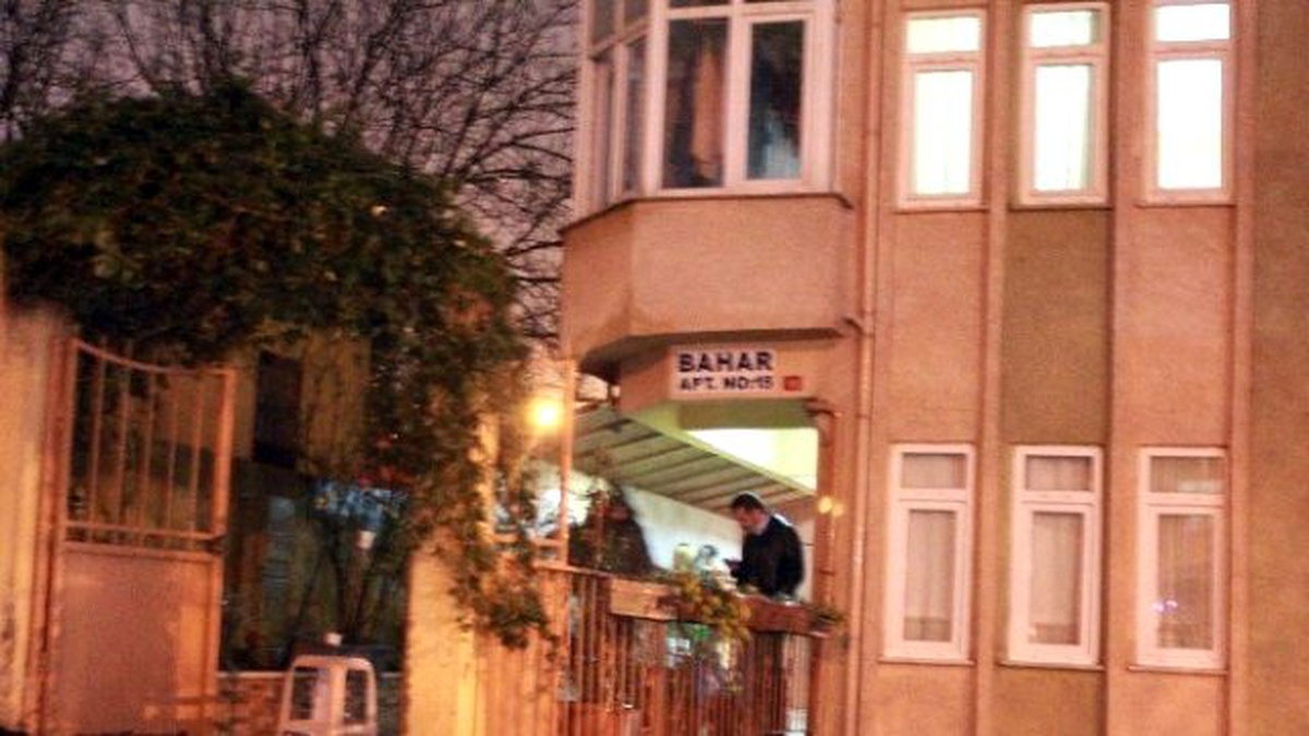 Tekrar) Çocuklarının Gözleri Önünde Öldürüldü