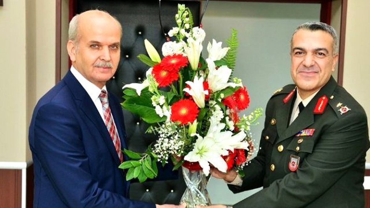 Tugay Komutanı Arslan\'dan Rektör Çelebi\'ye Ziyaret