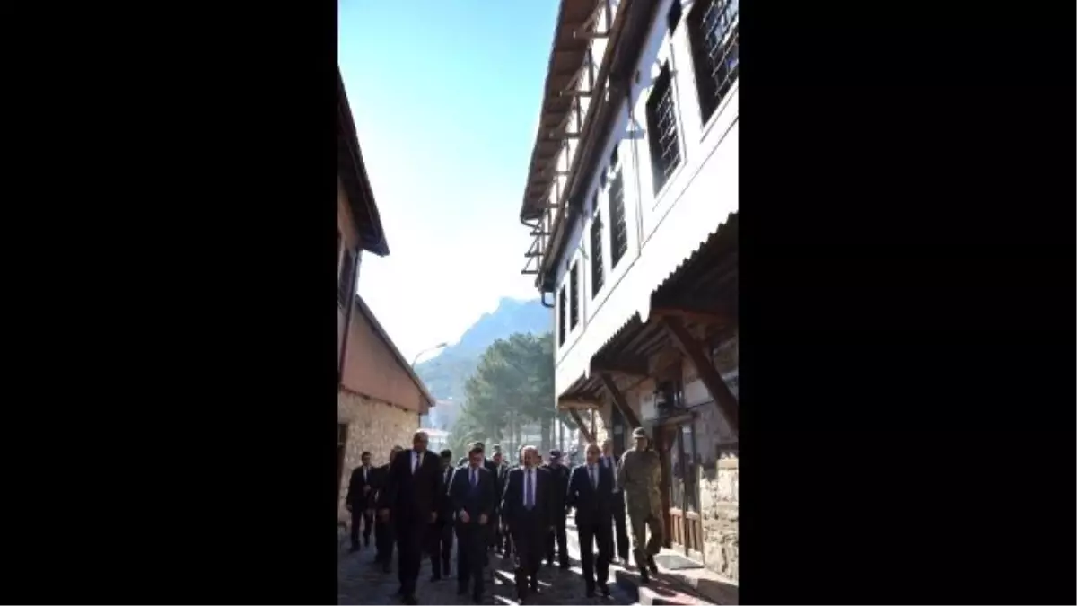 Vali Kahraman\'dan Kemaliye İlçesine Ziyaret