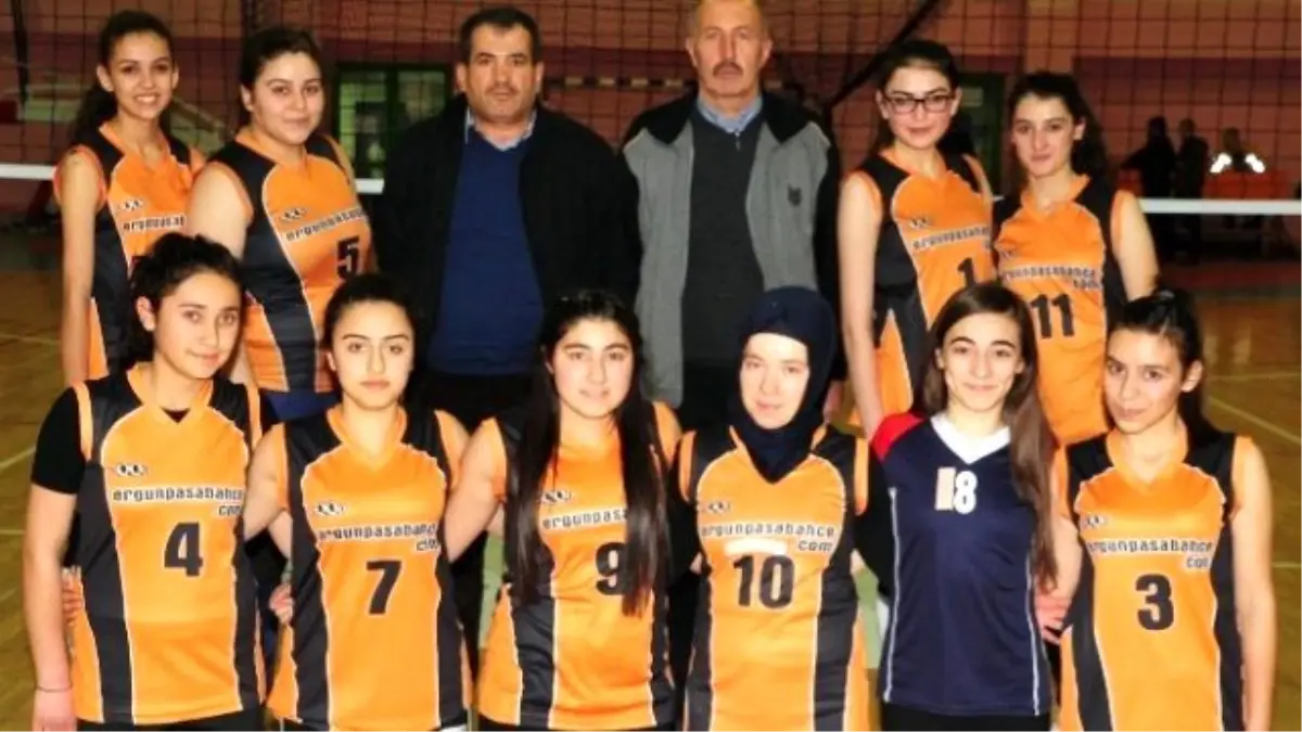 Yozgat\'ı Temsil Edecek Voleybol Takımları İddialı