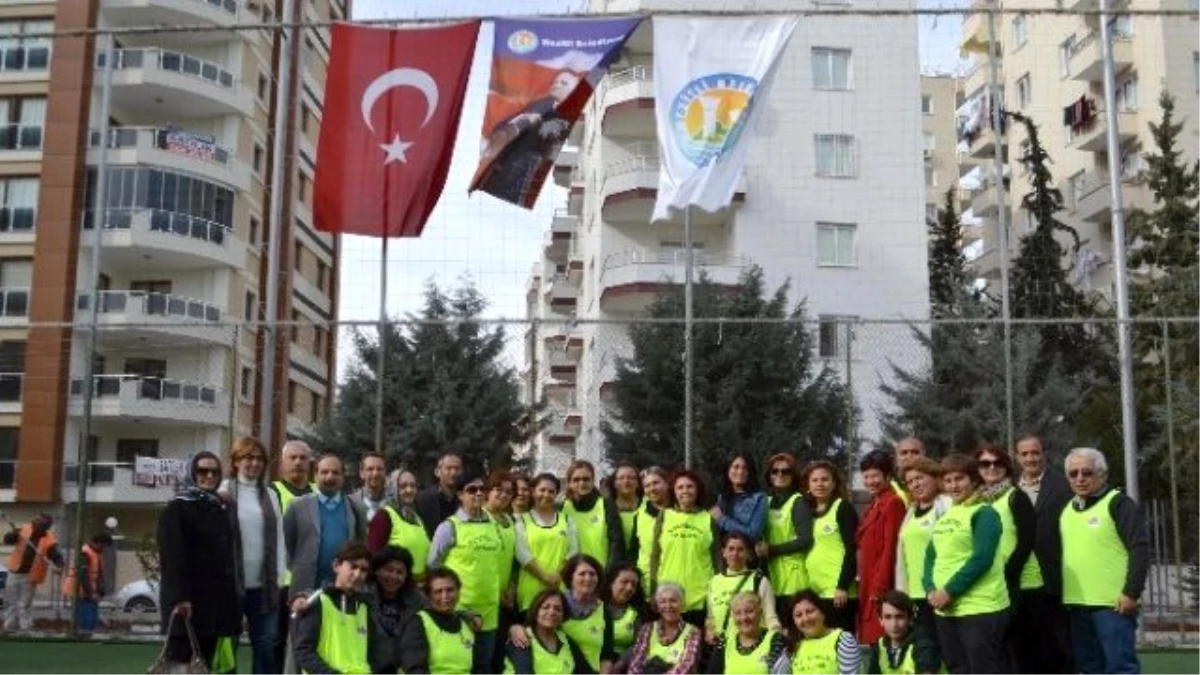 Gönüllüler, Sevgililer Gününde Sokak Temizleyecek