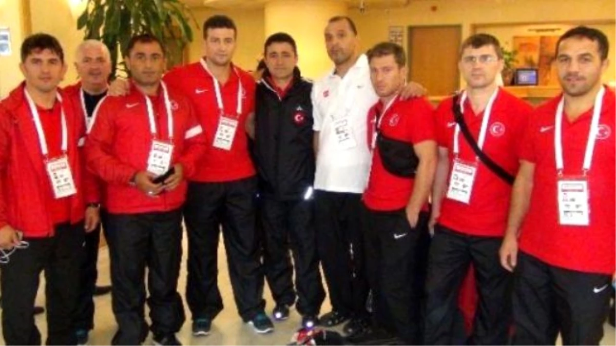 Güreşçiler, Dünya Kupasına İstanbul\'da Hazırlanacak