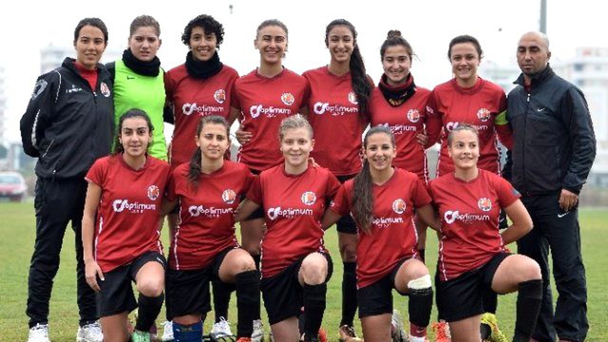 Paşa\'nın Kadın Kramponları Galibiyet Arıyor