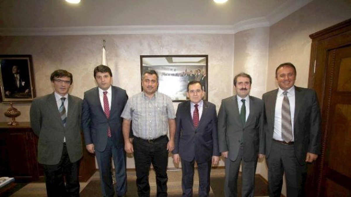 Prof. Dr. Akpınar\'dan Ulaşım Hizmeti Veren Birimlerin Tek Çatı Altında Toplanması Önerisi