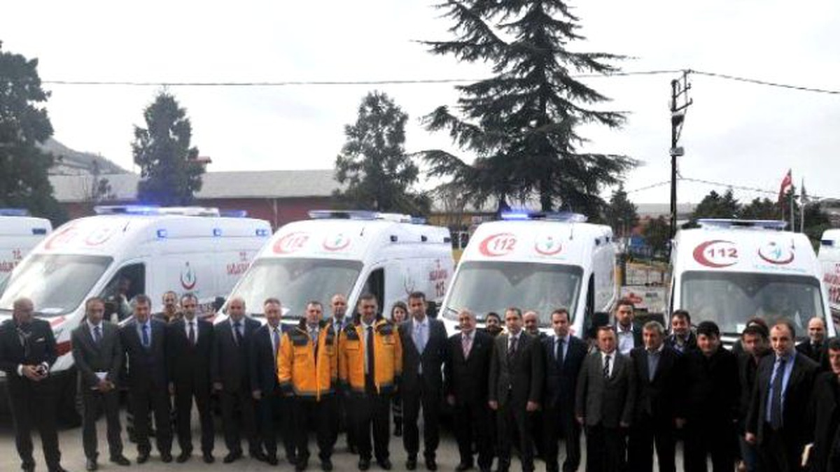 Rize\'ye Göndeilen 8 Ambulans İçin Tören Yapıldı