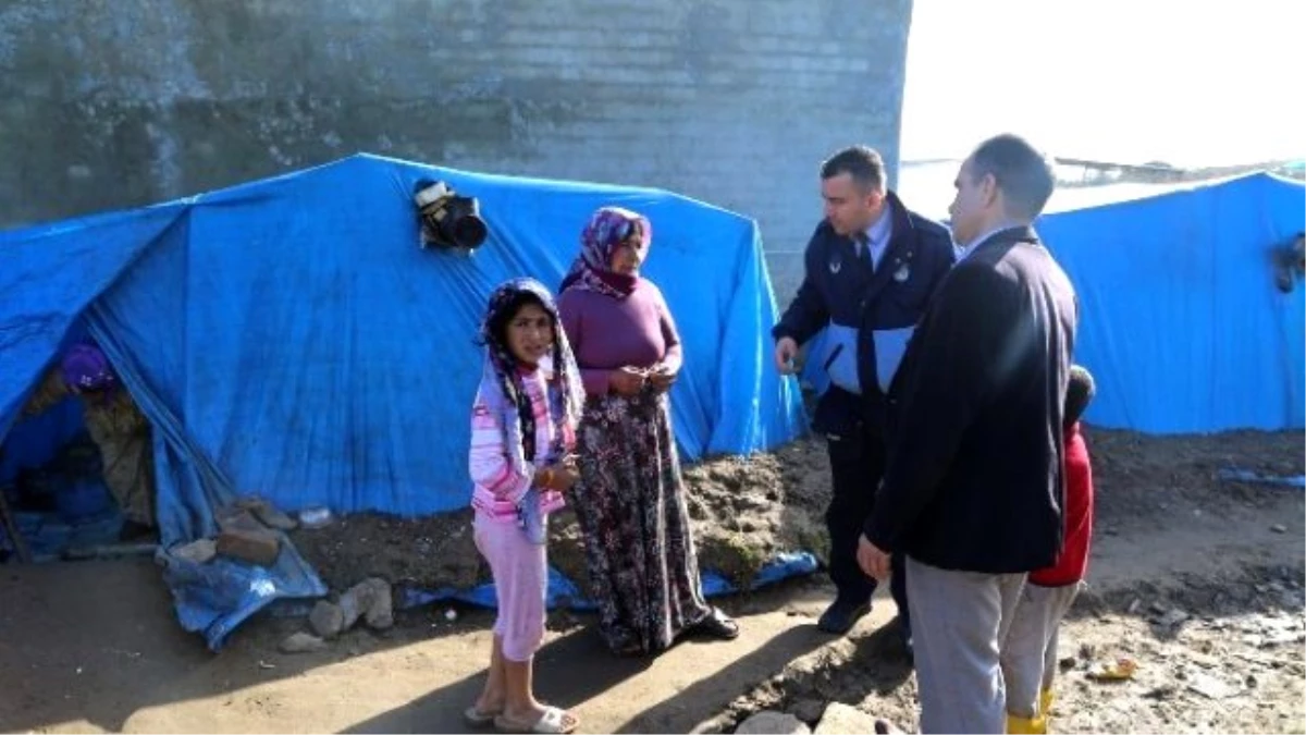 Torbalı Belediyesinden Suriyeli Ailelere Kışlık Yardımı