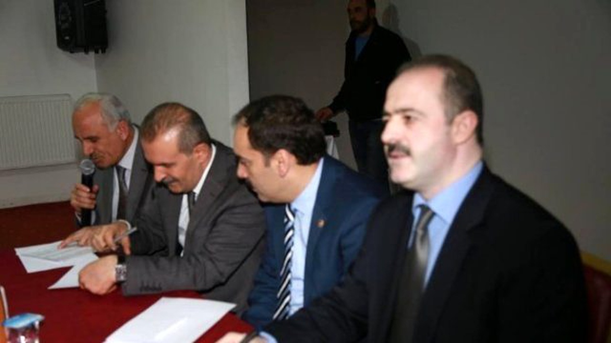 Tuşba\'da \'Muhtarlarla İstişare\' Toplantısı