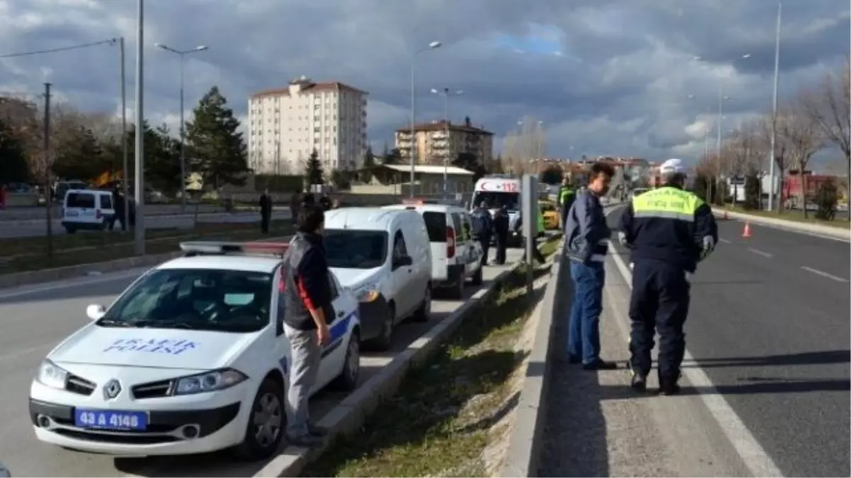 Yolun Karşısına Geçmek İsterken Yaralandı