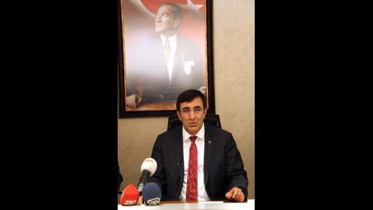 Bakan Yılmaz Van\'da