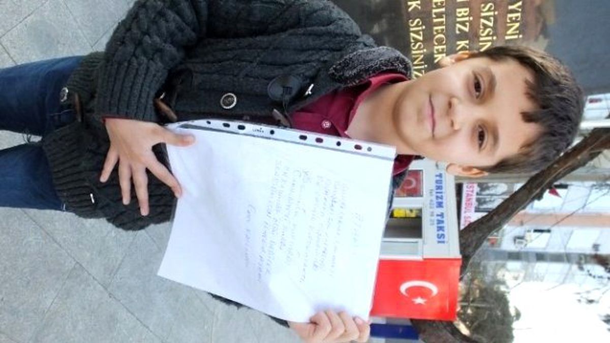Burhaniye\'de Şair Dedenin Torunu