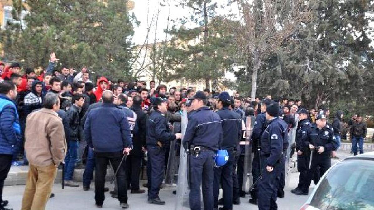 Çorum'da Zonguldaklı Taraftarlar Olay Çıkardı