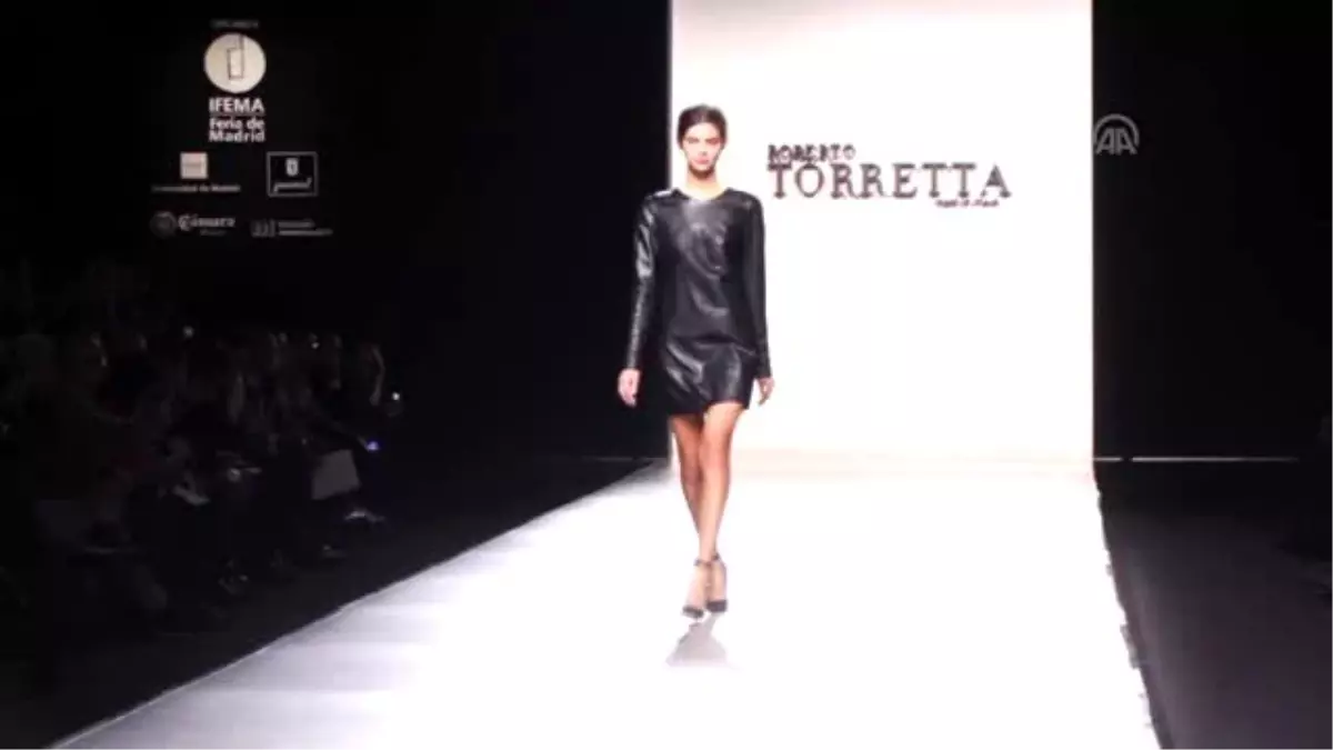 Mercedes Benz Fashion Week - Roberto Torretta Defilesi