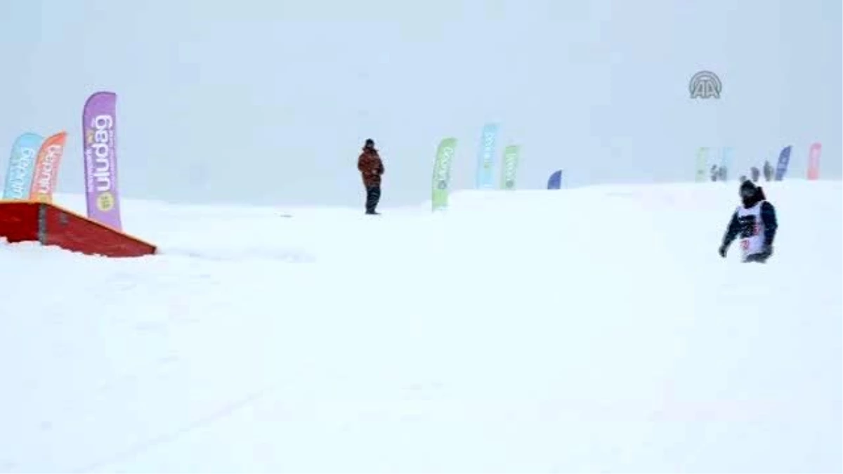 Uludağ Uluslararası Snowboard Yarışları"