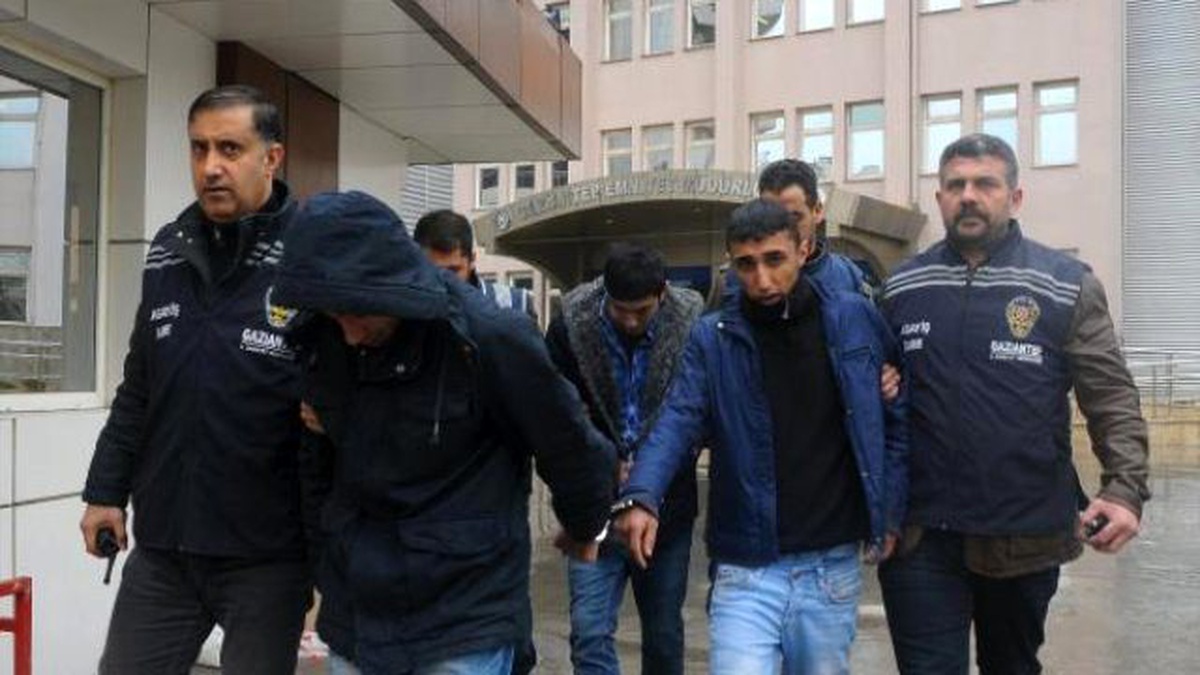 Gaziantep\'te Gasp Şüphelisi 4 Kişi Yakalandı