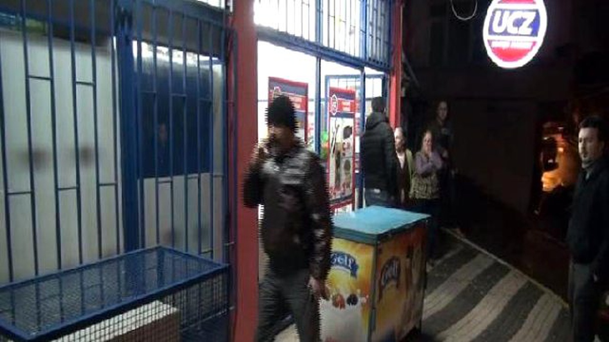 Kar Maskeli Genç, Silahla Market Soydu