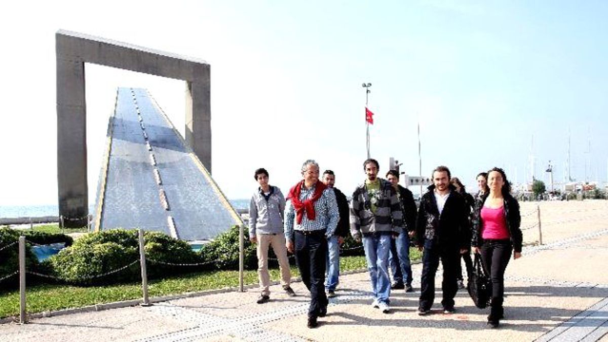 Karşıyaka\'da \'Gençlerin Belediyesi\' Projesi
