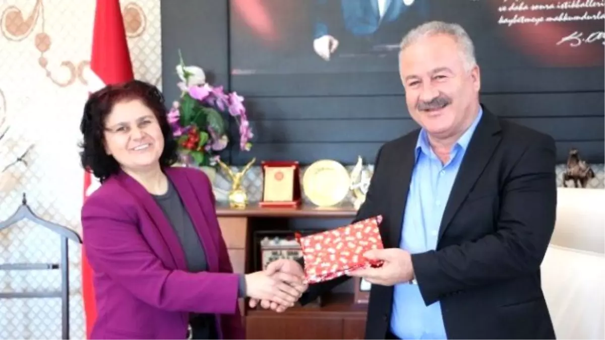 Aksu Kent Konseyi, Başkan Şahin'i Ziyaret Etti