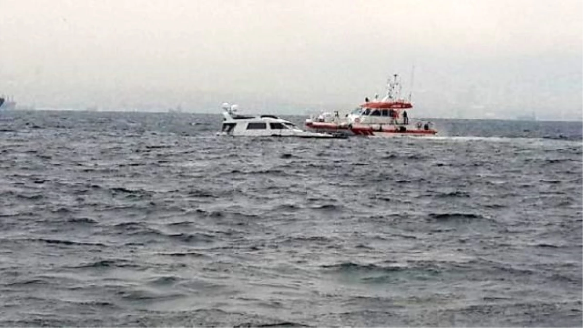 Marmara Denizi\'nde Tekne Battı; 2 Kişi Kurtarıldı