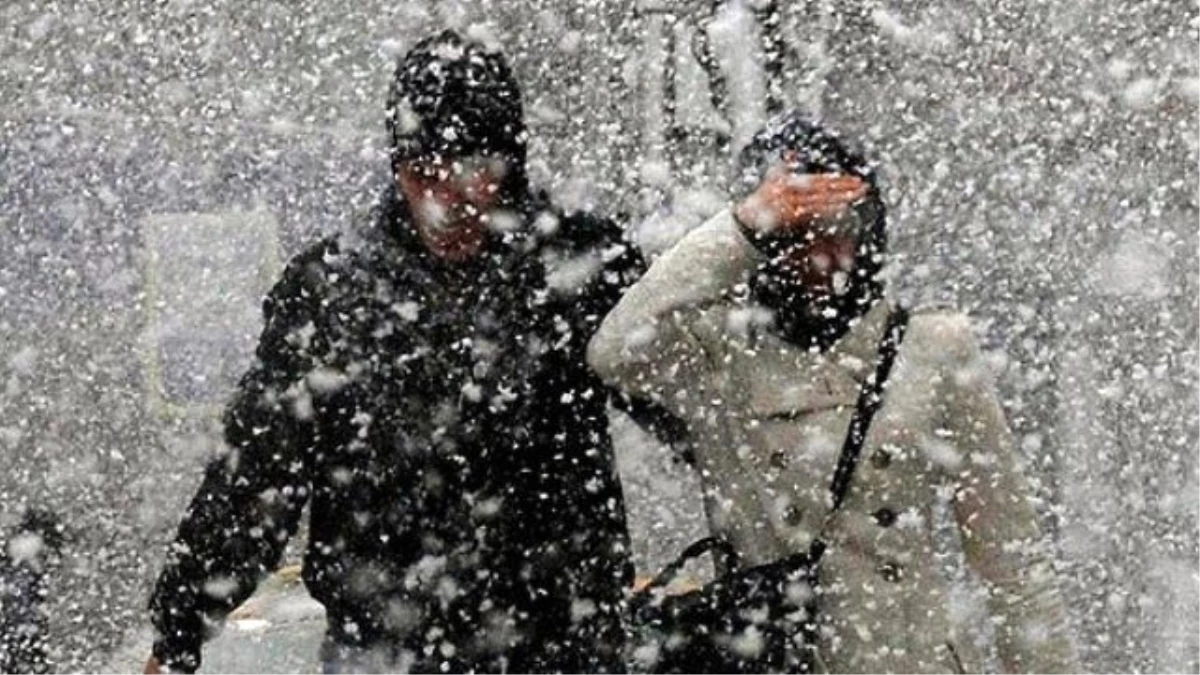 Meteoroloji Uyardı: İstanbul\'da Kar Kalınlığı 15 Santimetre Olacak