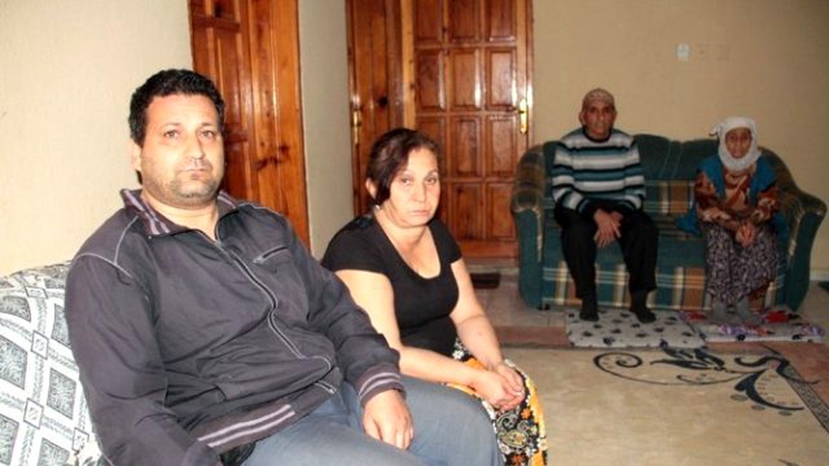 Milas\'ta Trafik Kazası Mağduru Yardım Bekliyor