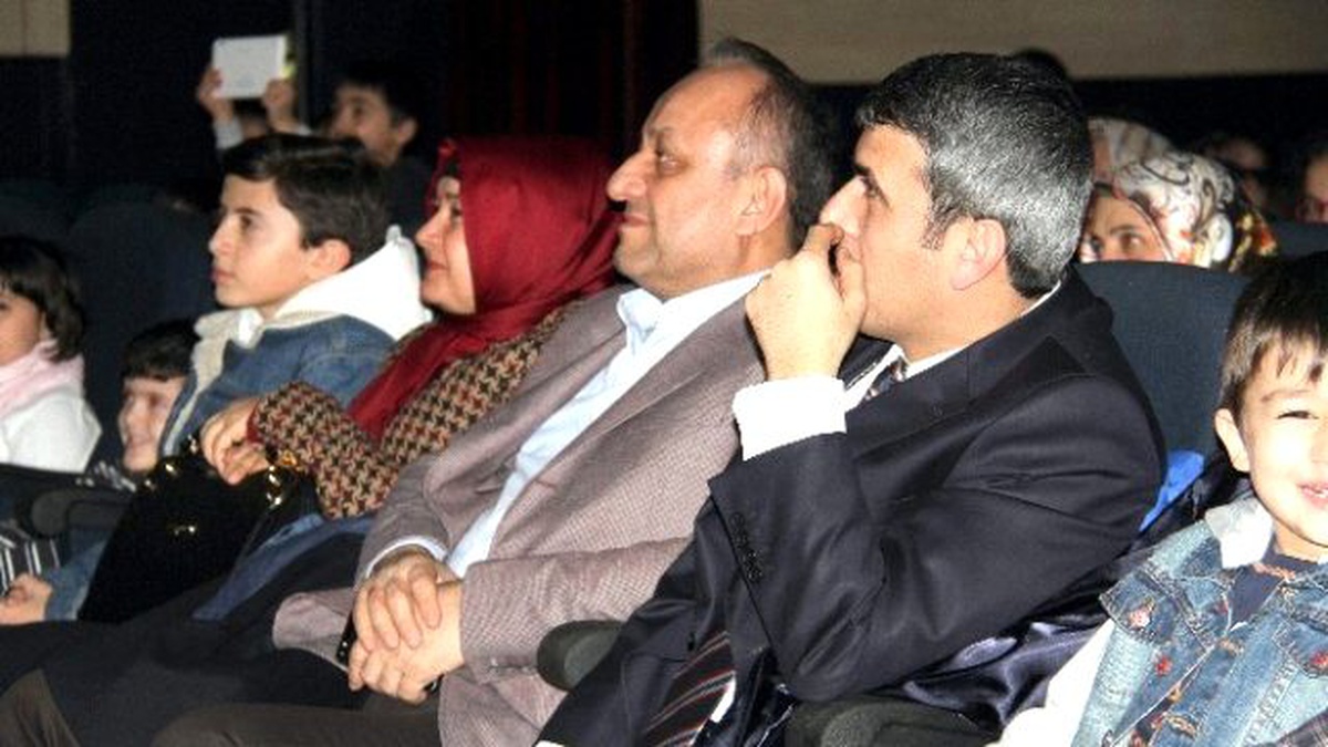 Öğrencilere Sunulan Tiyatro Gösterileri Sona Erdi