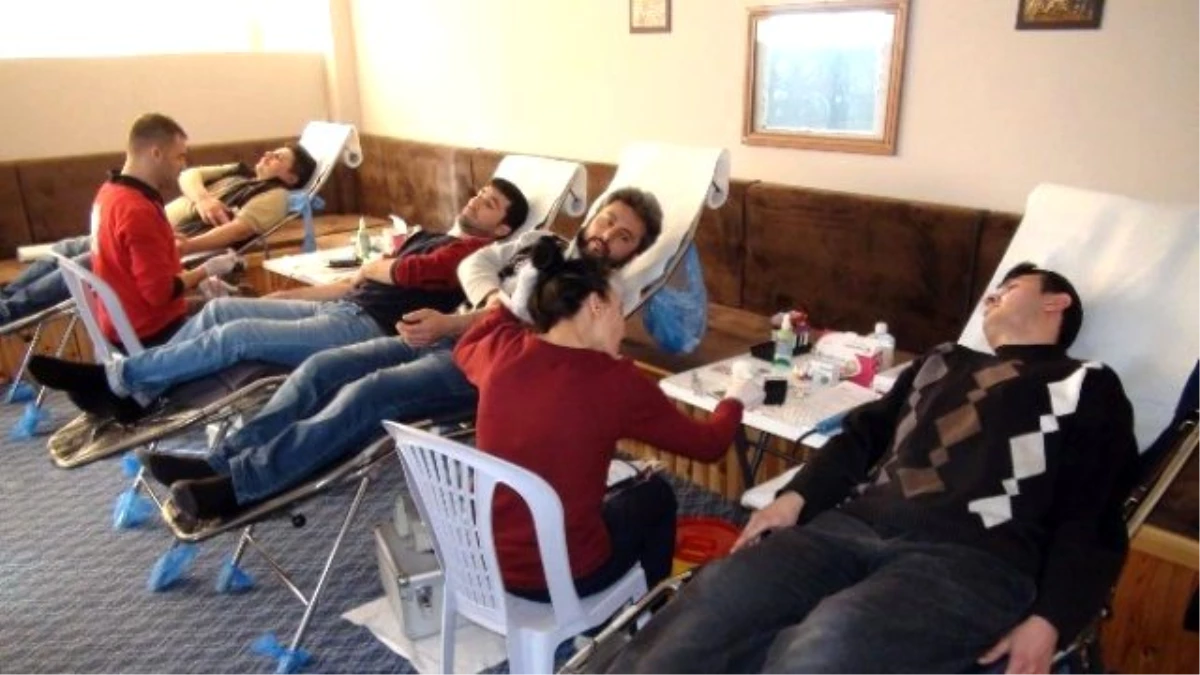 Yozgat OSB\'de Çalışan İşçiler Kızılay\'a Kan Bağışladı