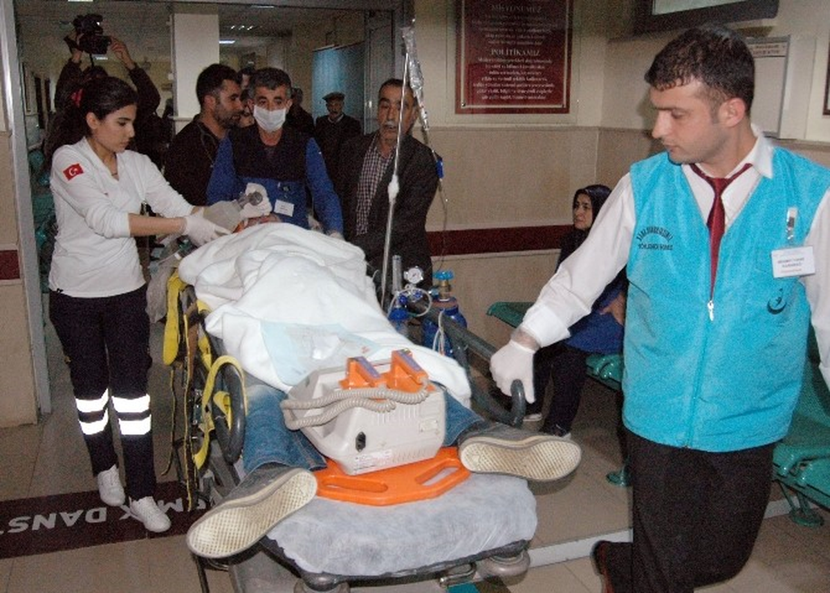 Adıyaman\'da Otomobil Yayaya Çarptı: 1 Yaralı