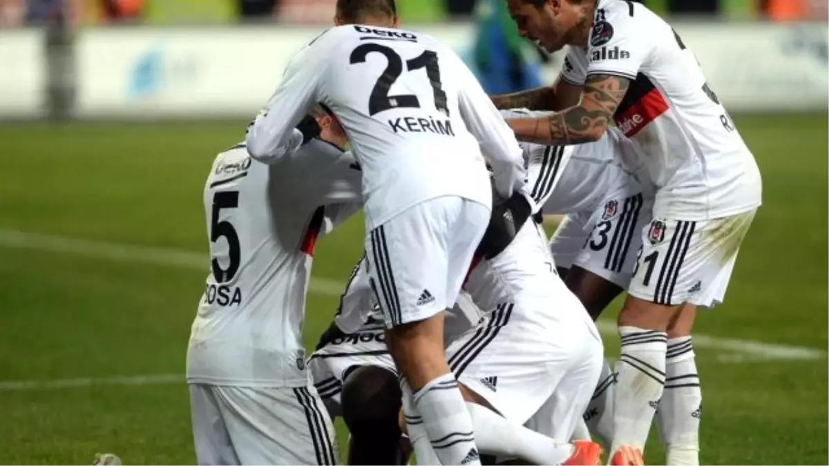 Beşiktaş Kafilesi Kayseri\'ye Gitti