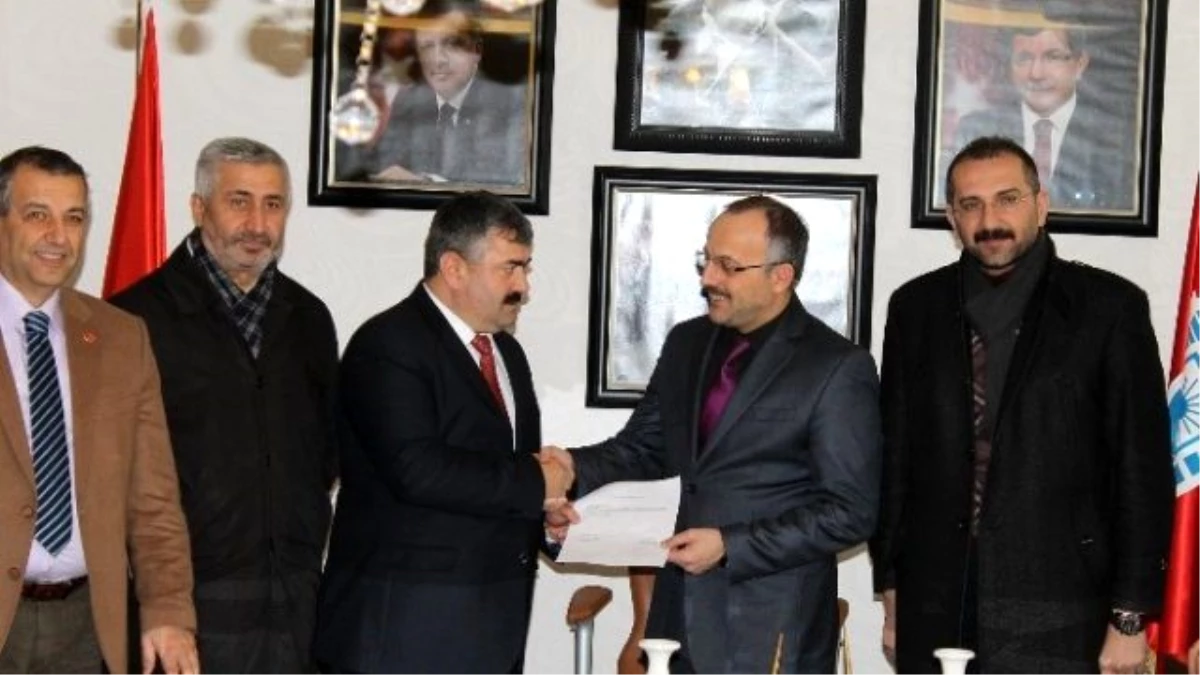 Çakır Milletvekili Aday Adaylığı İçin Meclis Üyeliğinden İstifa Etti