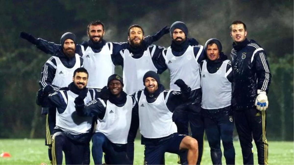 Fenerbahçe\'de Dört As Futbolcu Rize\'ye Götürülmüyor
