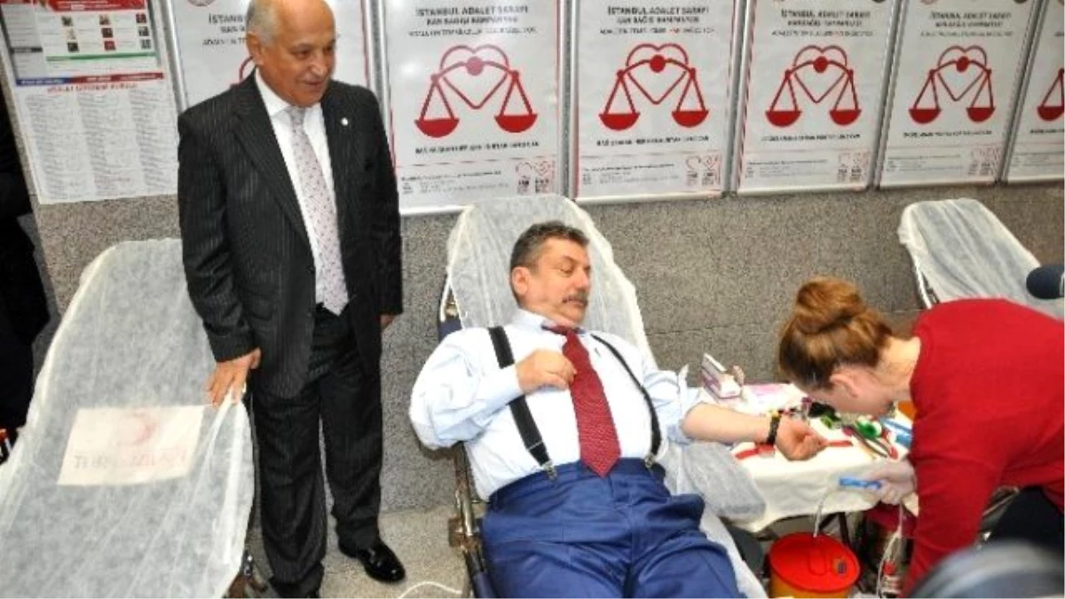 İstanbul Adliyesinde Kan Bağışı Kampanyası Düzenlendi