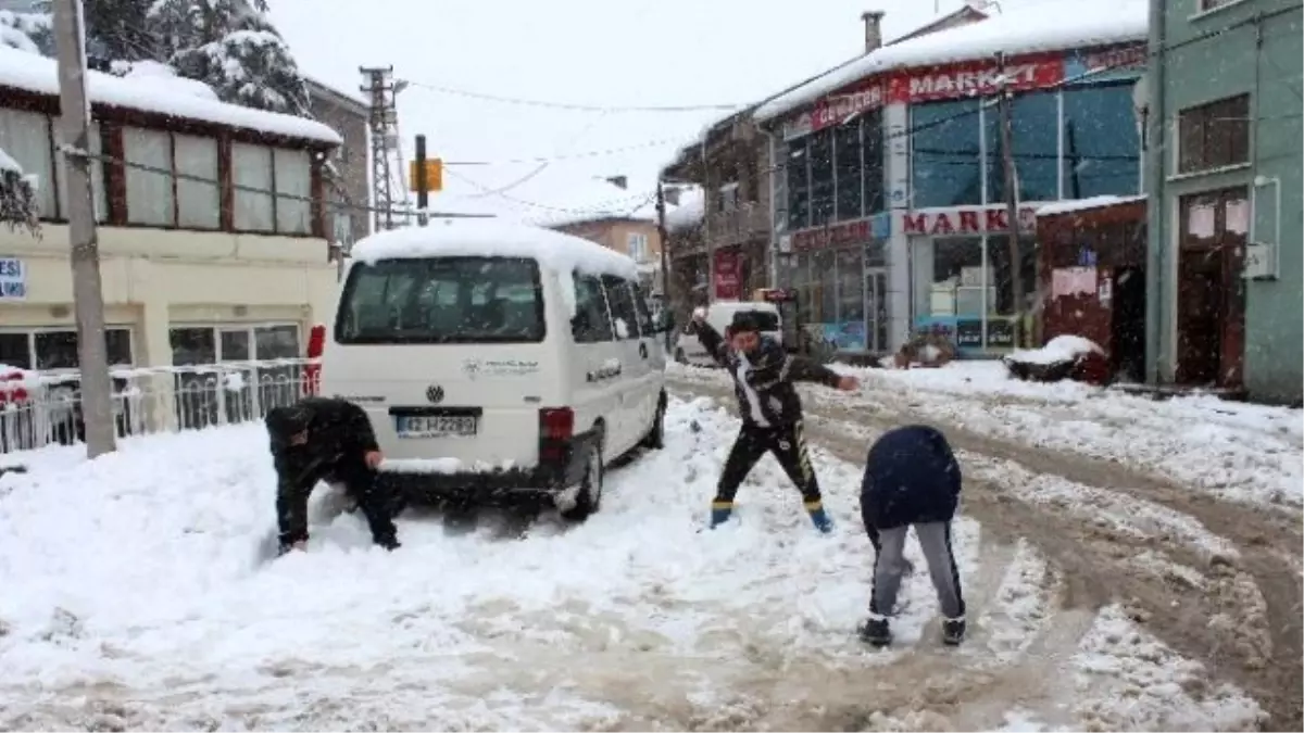 Konya Derebucak\'ta Eğitime Kar Tatili