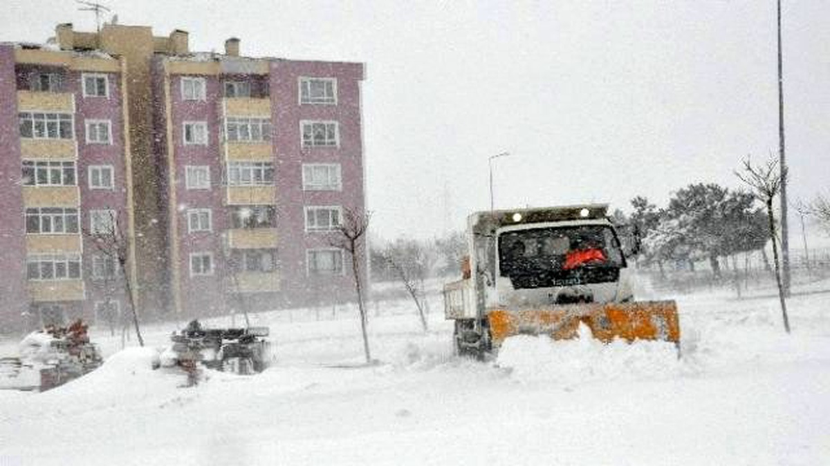 Körfez Belediyesinin Karla Mücadelesi Başladı