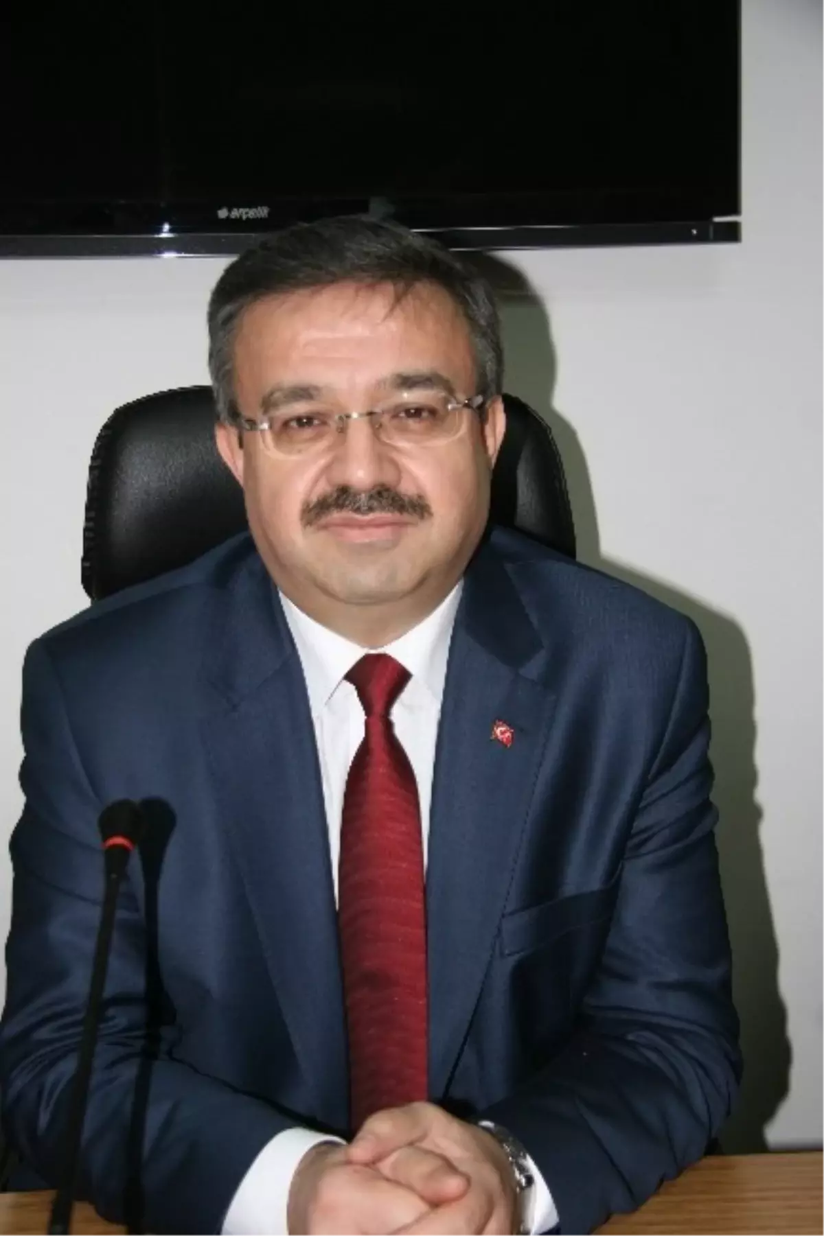 Orman ve Su İşleri Bakanı Prof. Dr. Veysel Eroğlu\'nun İzmir\'den Aday Olacağı İddiaları