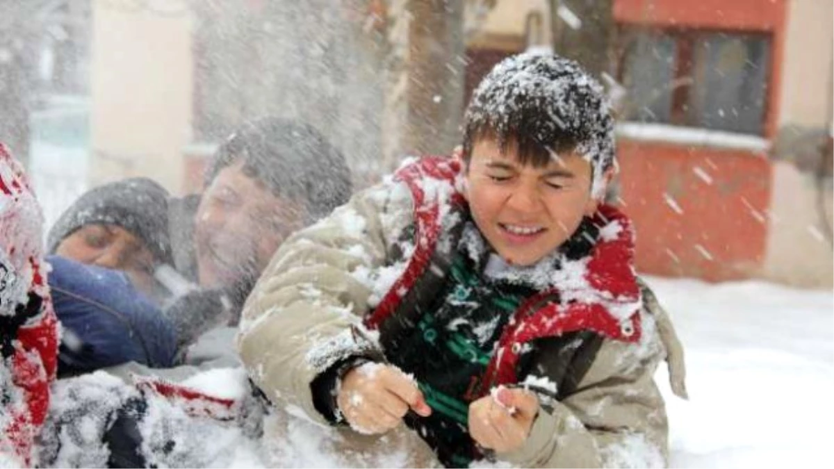 Karabük\'te Eğitime Kar Engeli