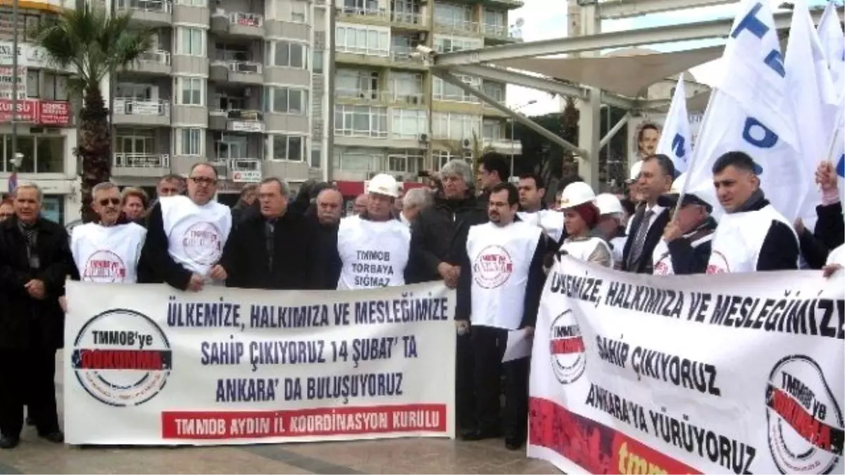 Aydın\'da Mimar ve Mühendislerden Torba Yasa Protestosu