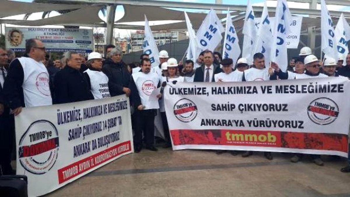 Aydın\'da TMMOB Üyelerinden Torba Yasa Protestosu