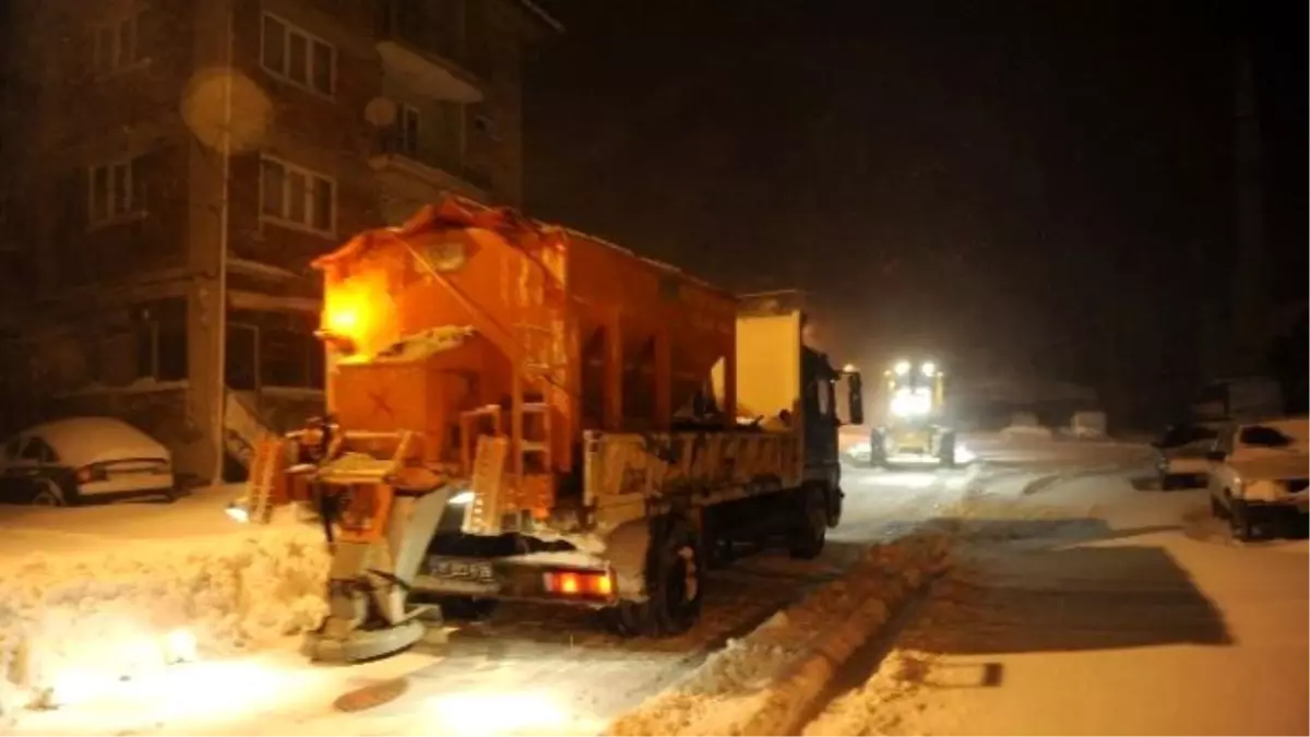 Bozüyük Belediyesi Gece Mesaisinde