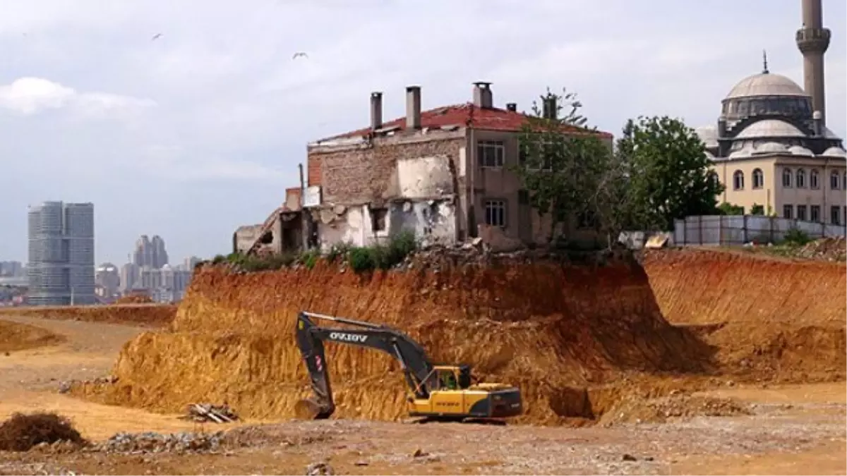 Devlet Müteahhite Mülkünü Satmayan Vatandaşın Malını Elinden Alacak