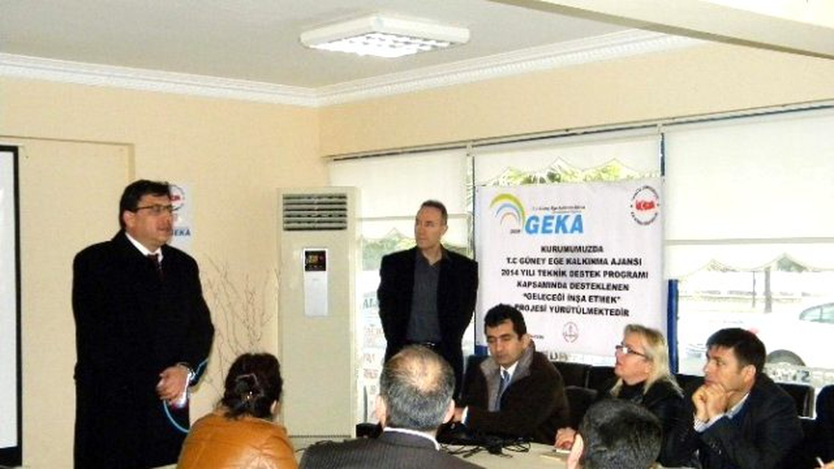 Geka, İdarecilere "Geleceği İnşa Etmek" Eğitimi Veriyor