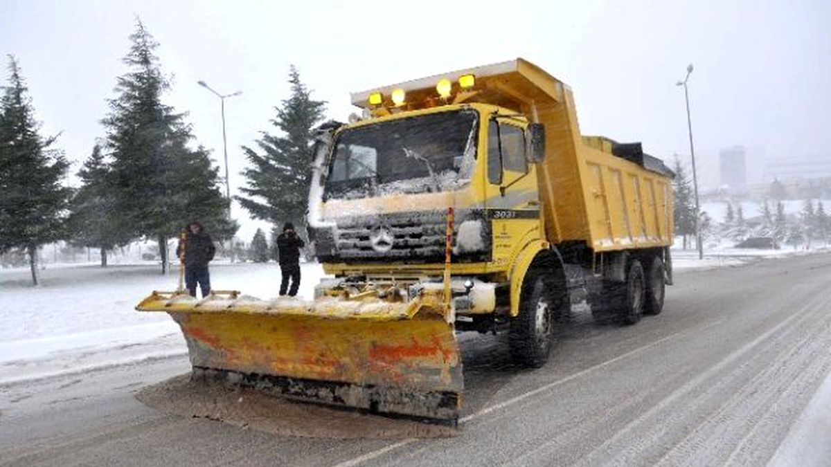 Kocaeli\'de Kapanan Yollara Anında Müdahale