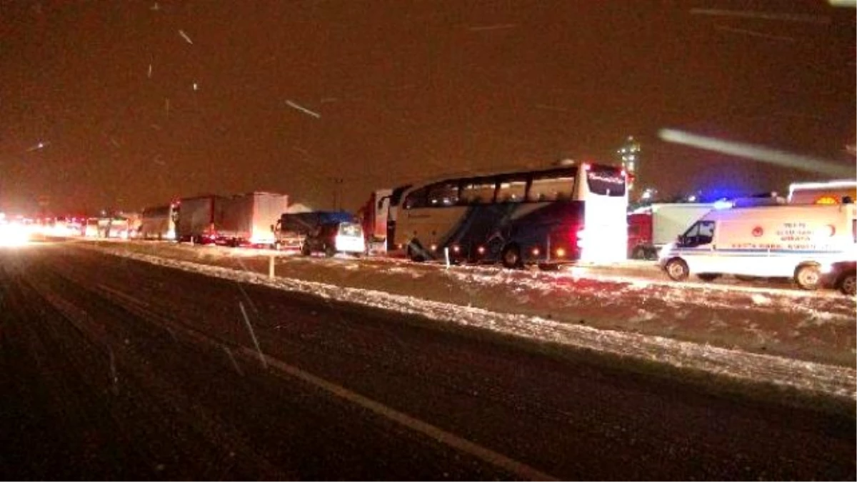 Kar Nedeniyle Ankara-Kırıkkale Yolu Zaman Zaman Ulaşıma Kapandı