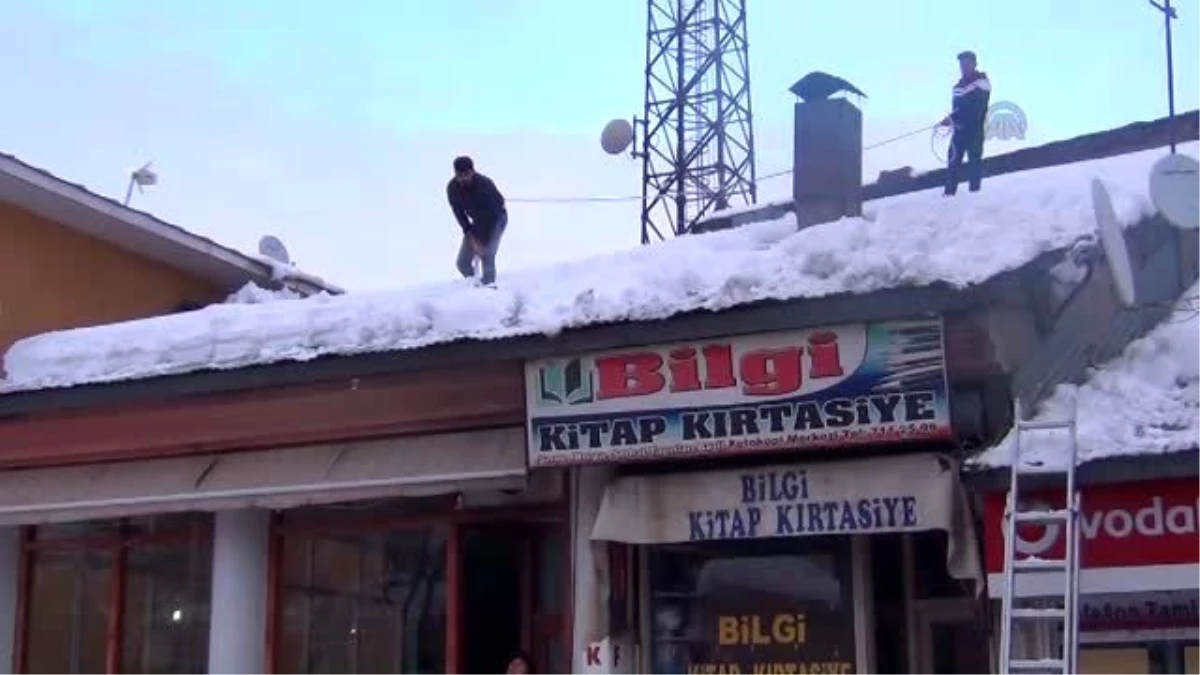Eleşkirt\'te Köy Yolları Ulaşıma Kapandı