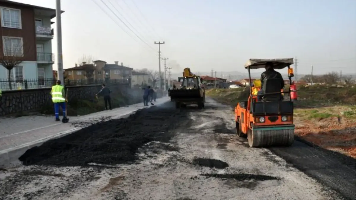 Kartepe\'de Asfalt Yama Çalışması