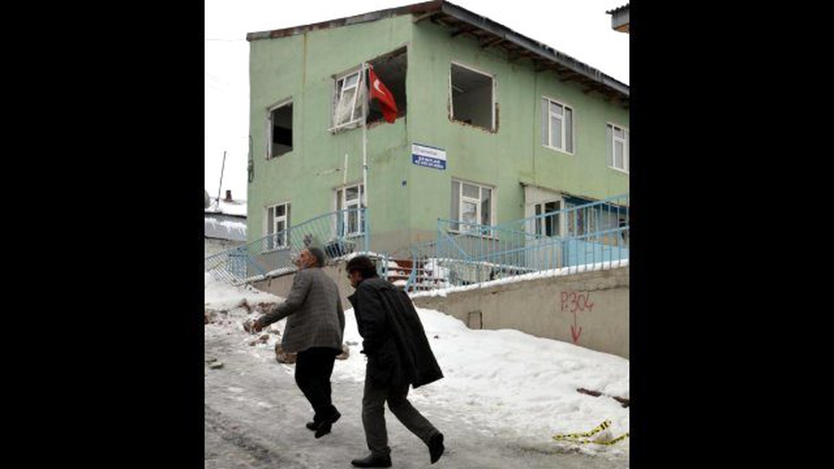 Kuran Kursu\'nda Patlama; 12 Kız Şans Eseri Yara Almadı