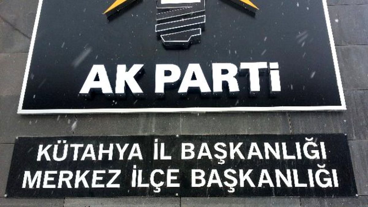 Kütahya\'da Milletvekili Aday Adaylığı İçin İlk Resmi Başvuru Yapıldı