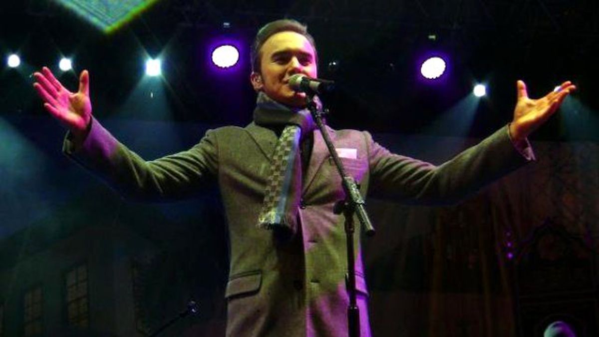 Mustafa Ceceli\'ye Yağmur Tepkisi