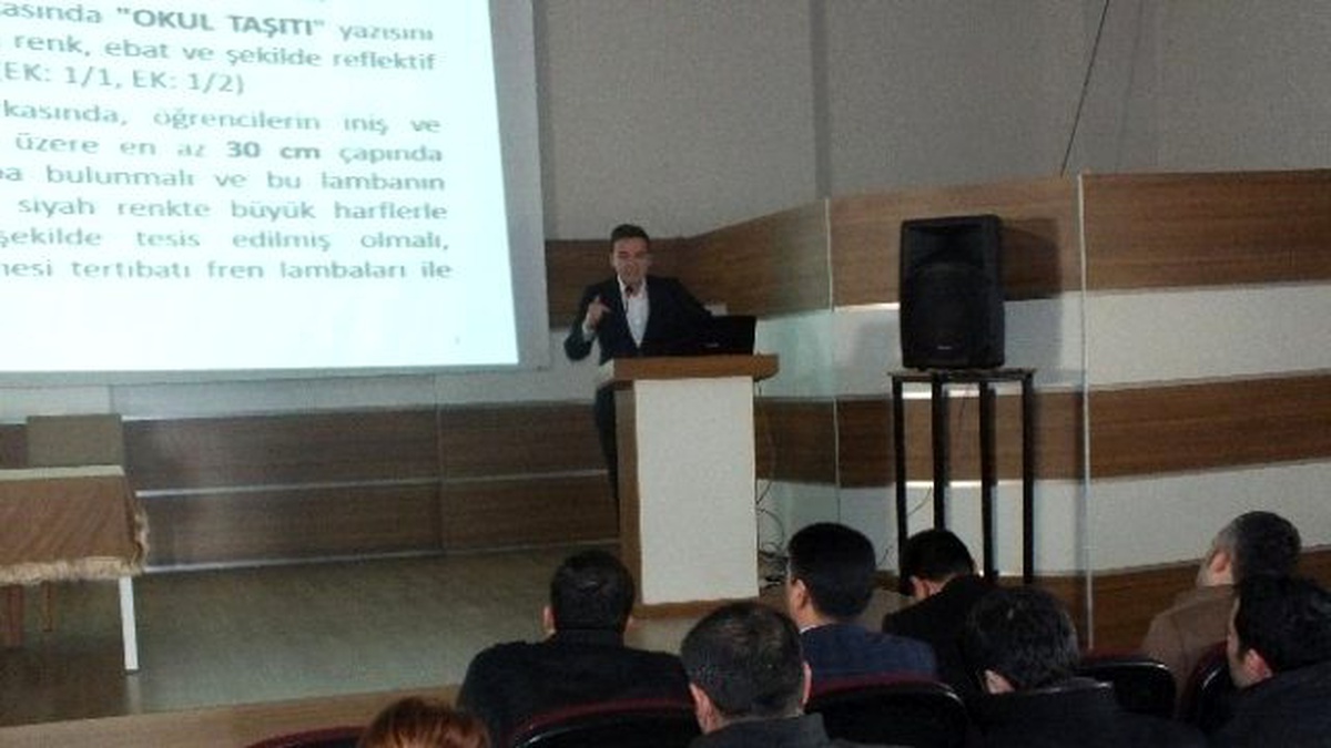 Taşımalı Hizmet Veren Şoförlere Seminer