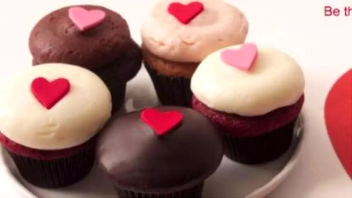 The Best Dessert Foodie Gifts For Valentine\'s Day