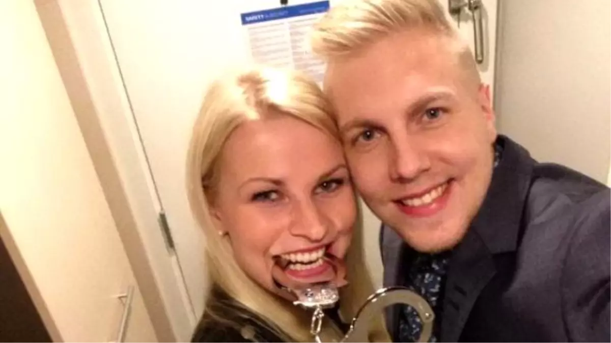 Yardımcı Seks Aletleri Havaalanında Sorun Oldu